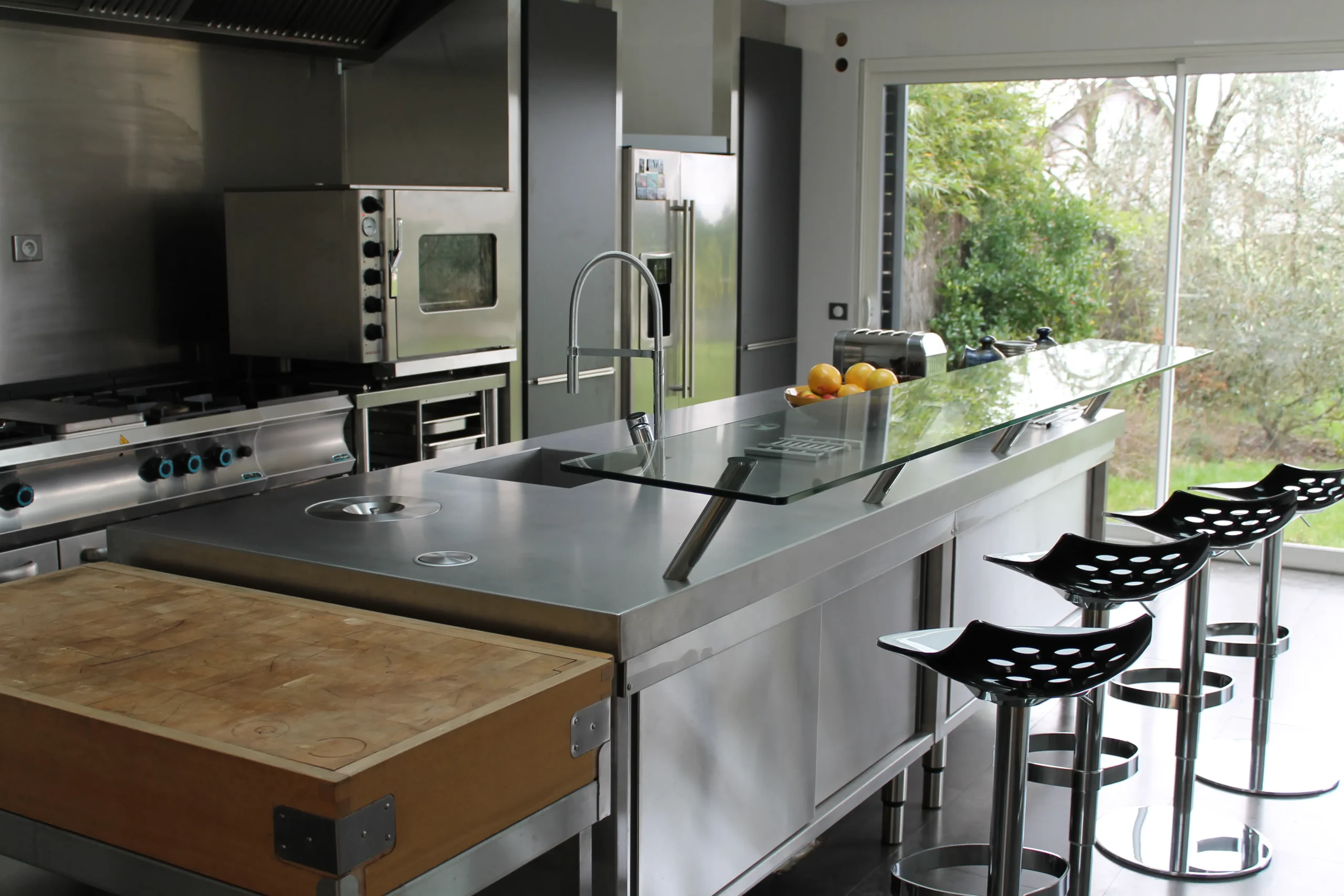 cuisine-professionnel-inox-pour-particulier-savinox-chaudronnerie-mettalerie-inox-sur-mesure-nantes-07